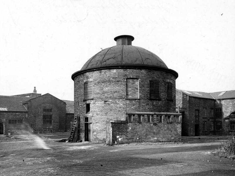 Bean Ing Mills on Wellington Street in October 1948.
