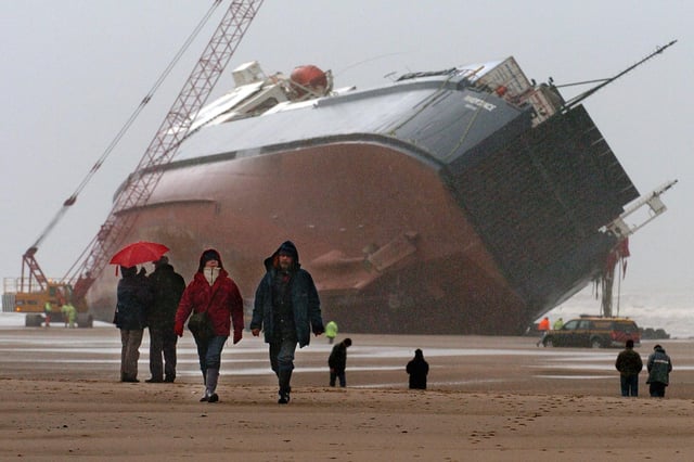 This photo shows the enormous hull at low tide
