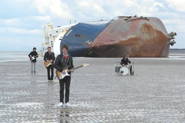 German band Fotos used the Riverdance scene as a backdrop for their music video