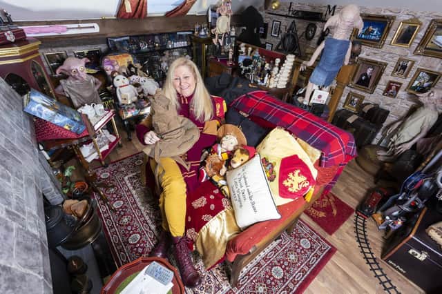 A self-confessed Harry Potter “addict” has converted the attic of her bungalow into an incredible Hogwarts themed common room