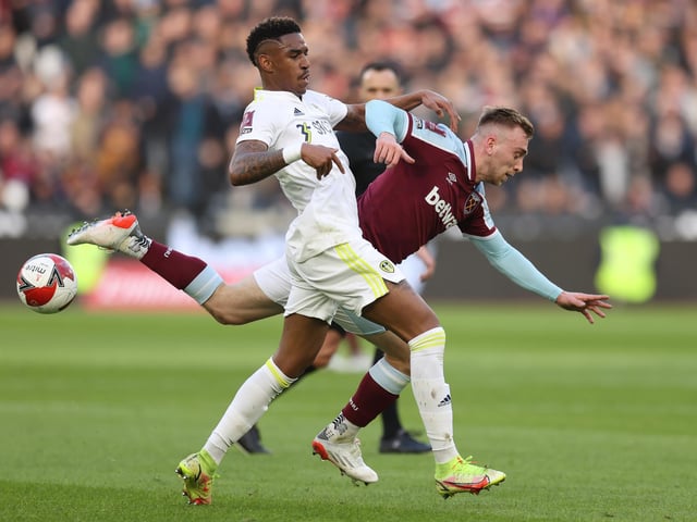 Junior Firpo battles Jarrod Bowen.