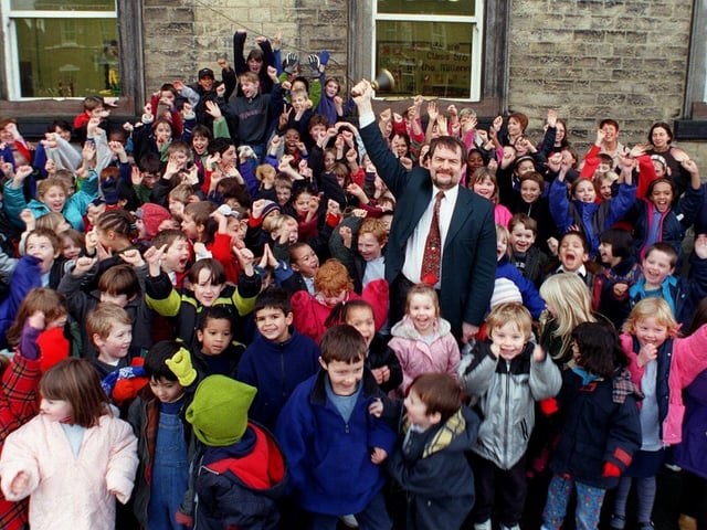 Headingley Primary headteacher Frank Sheldrick with his pupils in December 1999. The school came out joint second in top performers in the country.