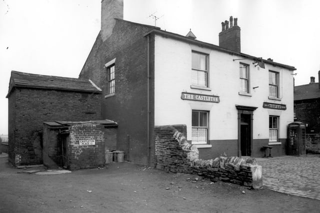 Armley Road's Castleton Hotel public house, one of Tetley's houses, pictured in February 1964. On the left is Castleton Place, to the right Castleton Terrace.
