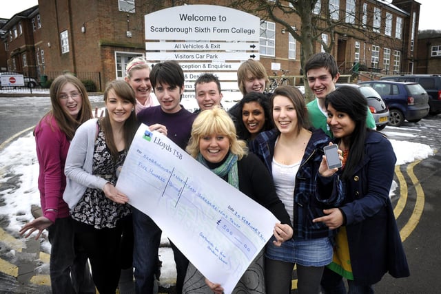 Scarborough Sixth Form College Students Union raises £500 for Scarborough Hospital. Collecting the cheque is Helen King, centre, from the hospital pictured with the students.