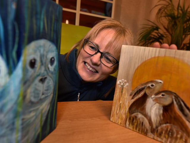 Scarborough-based Angela Weir, who works for Advocacy Alliance, sources her wood from a local gardener and then uses them as a ‘canvas’ for her wildlife paintings.
Her love of nature comes from her late father Peter. She also creates and sells cushions and lampshades.