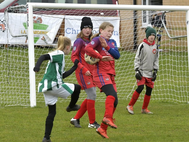 Scarborough Ladies FC Under-11s v Wigginton Grasshoppers Under-11s
Photo by Richard Ponter