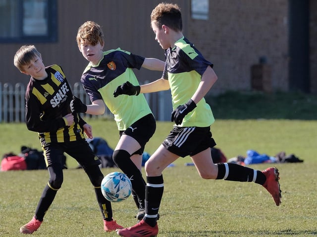 Hunmanby U13s on the attack at Scalby U13s