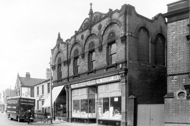 The premises of Leeds Industrial Co-operative Society Ltd on Beeston Road in April 1959.