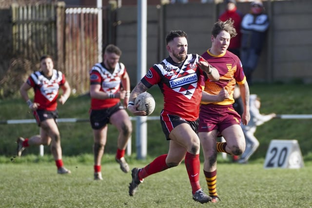 Jake Crosslands races clear on his way to Normanton Knights' second try. Picture: Scott Merrylees
