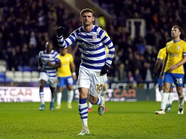 Reading have offered another contract to in-demand midfielder John Swift as a number of Premier League clubs consider a move for the former Chelsea player (Get Reading)
