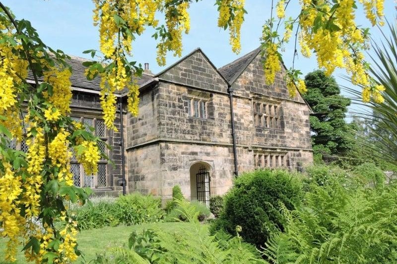The Elizabethan manor house Oakwell Hall, in Birstall, was used for filing in The Syndicate.