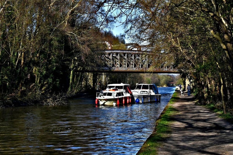 Dean Ward was feeling creative on his walk, and took this gorgeous photo of the Hebble and Calder Navigation
