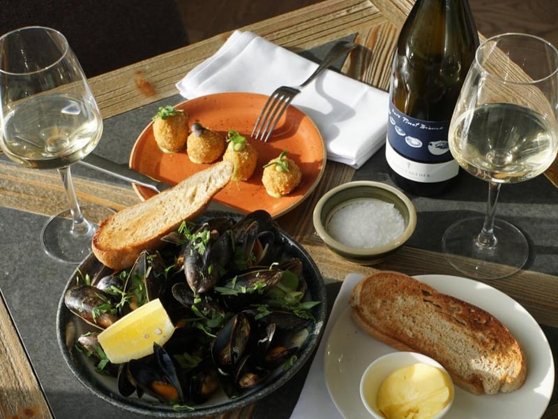 Raithwaite Estate Coastal Retreat
Lunch will be available between 12.00 – 15.00 on Fridays to Sundays, from Friday April 16 until Sunday May 16 (subject to weather).