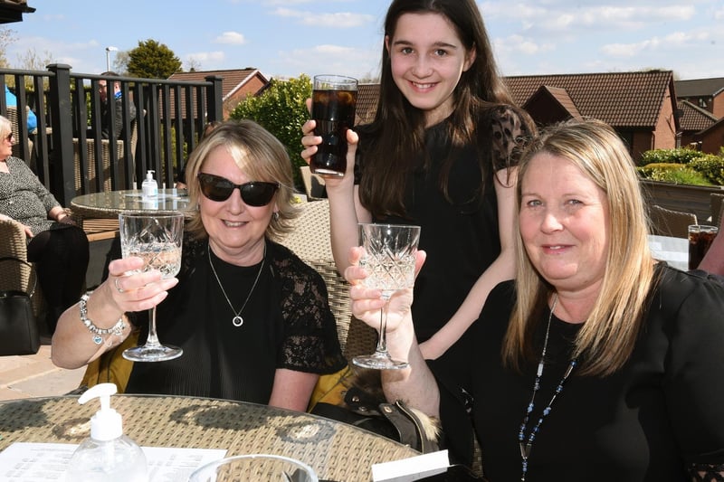 Friday afternoon drinks at The Hunters, Preston - Lisa and Olivia Dearden with Beverley Rawlinson