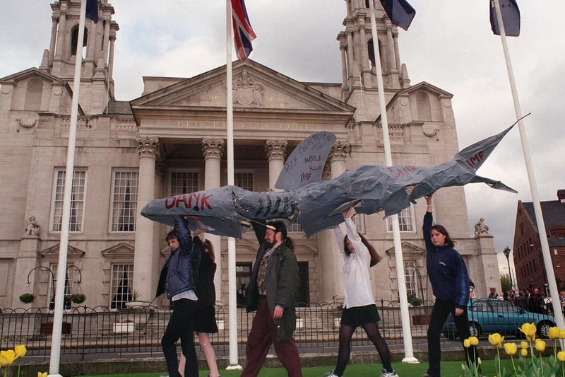 The Jubilee 2000 campaign for a debt free start for one billion people in third world countries was depicted by a ( loan ) shark made by Agnes Stewart High School pupils.