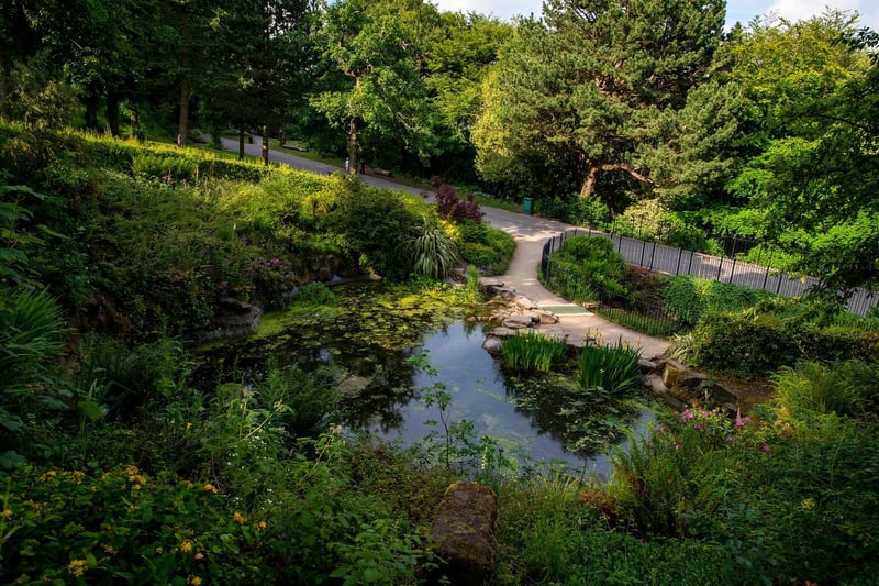 A 40 minute drive from Leeds, Beaumont Park is a magnificent space with ornate features, cascades, grottos, steep cliffs and picturesque walks.