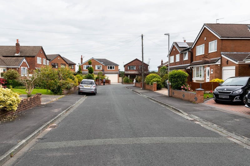The median house prices in Broughton and Wychnor from September 2020 is £255,955