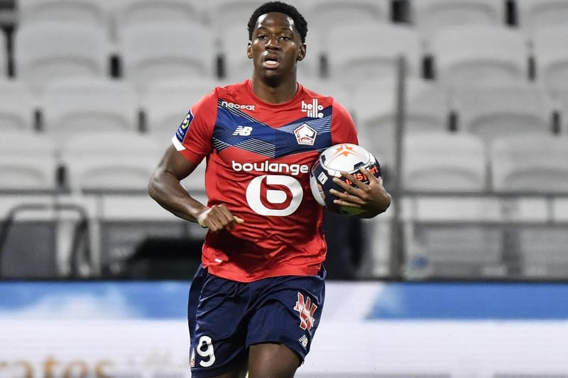 Lille and Canada striker Jonathan David, 21, is being linked with Manchester United and Arsenal. (Fichajes.net)