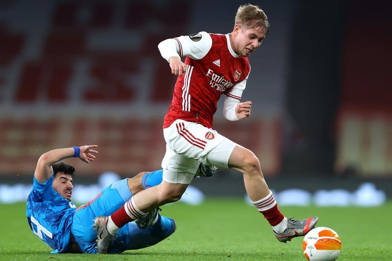 Arsenal are in talks with Emile Smith Rowe about signing a new deal. The 20-year-old midfielder's current deal runs out in 2023. (Sky Sports).