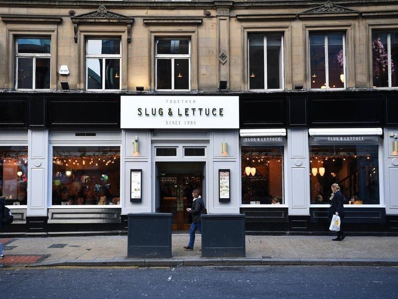 Popular for its vibrant atmosphere and central location, serving classic full English options, veggie breakfasts, and morning light bites. 🍳 24-28 Park Row, Leeds LS1 5QV