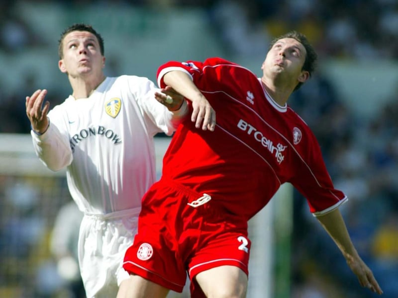 All eyes to the sky for Ian Harte and Middlesbrough's Noel Whelan.