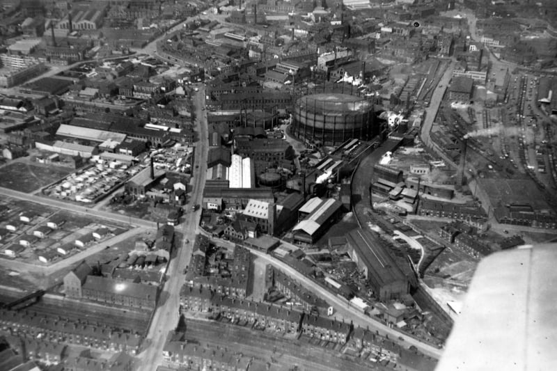 Dewsbury Road Gas Works from the air in April 1953.