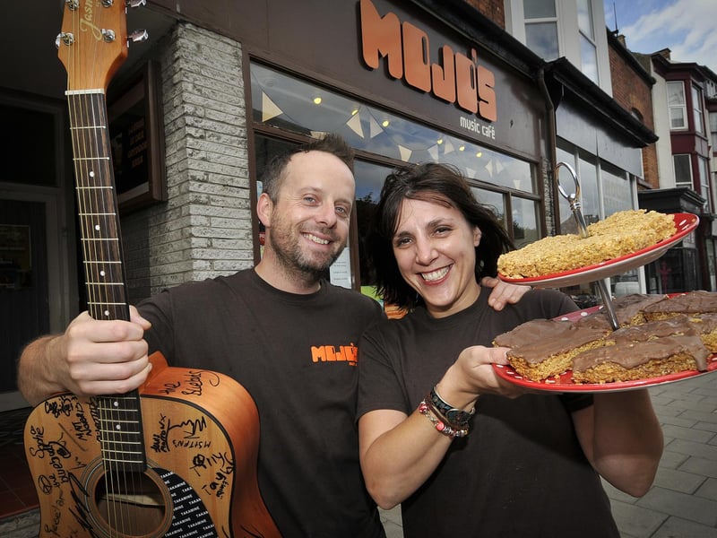 Mojo's Music Cafe, Victoria Road.