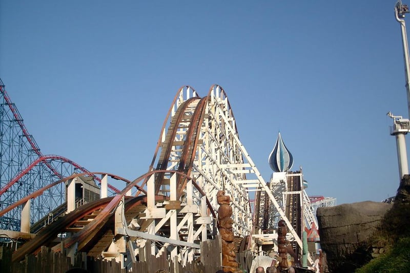 Originally built in 1923, the Big Dipper is a classic wooden rollercoaster suitable for all thrill seekers. With five awesome drops and a host of twisting and banked turns, it is the ultimate woodie coaster. Guests must be at least 117cm tall to ride.