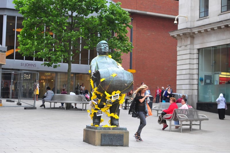 Stare at this fella in the city centre and wonder who are you?  He's The Dortmund Drayman by sculptor Arthur Shulze-Engels.
