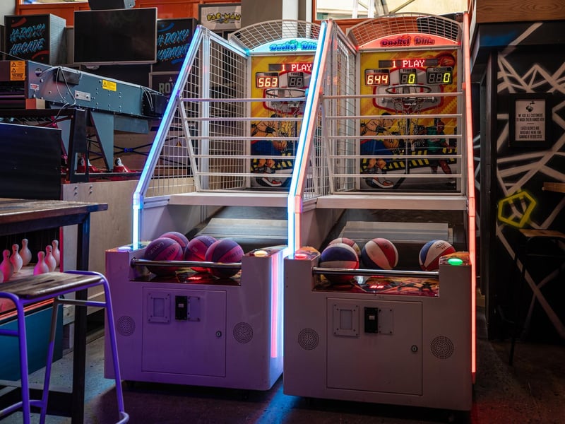 The old-school style basketball arcade game.