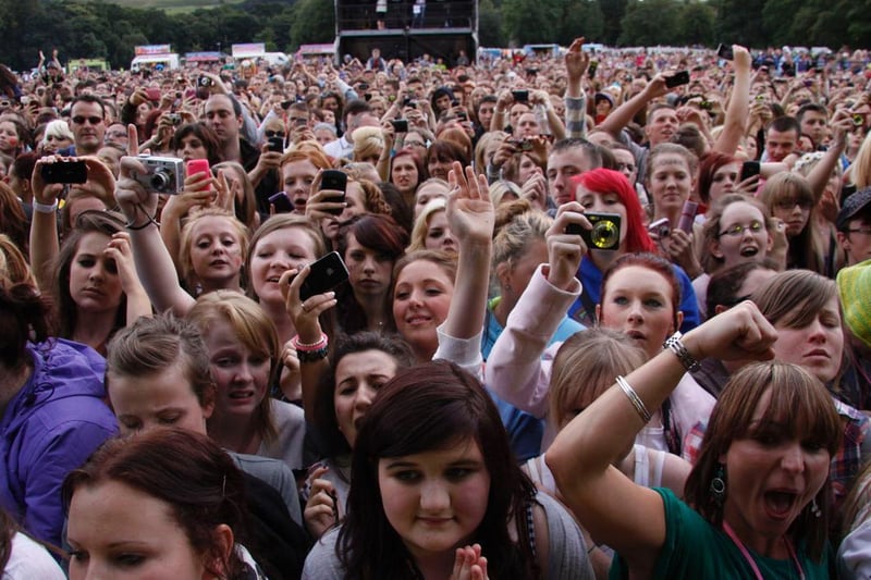 12,000 music fans packed into Towneley Park