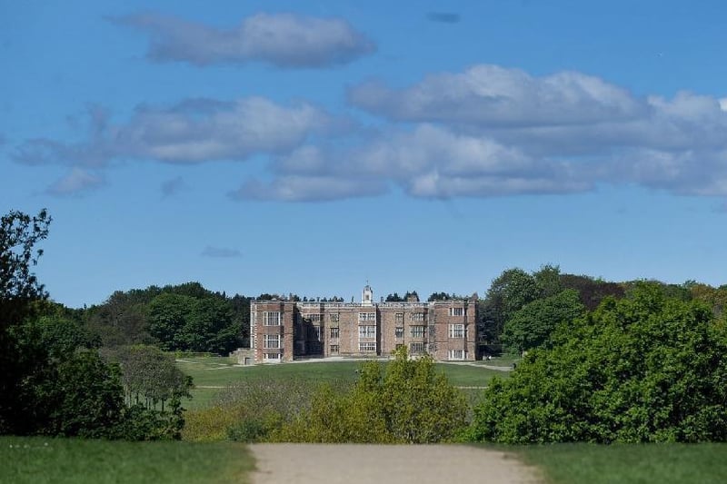 Travel just minutes from Leeds city centre to explore 500 years of history and 1500 acres of scenic parkland.
