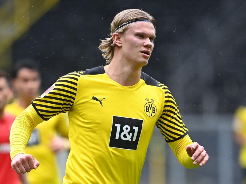 Borussia Dortmund striker Erling Braut Haaland has insisted that he has respect for his contract at the club in an apparent hint he will not be moving this summer. (Independent)
