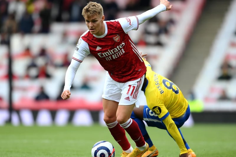 Real Madrid are undecided on whether to keep Martin Odegaard, who spent the second half of the season on loan at Arsenal. (AS)