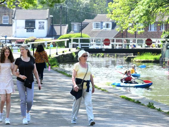 Some of the best pictures from the Leeds and Liverpool canal on sunny Tuesday morning in Leeds