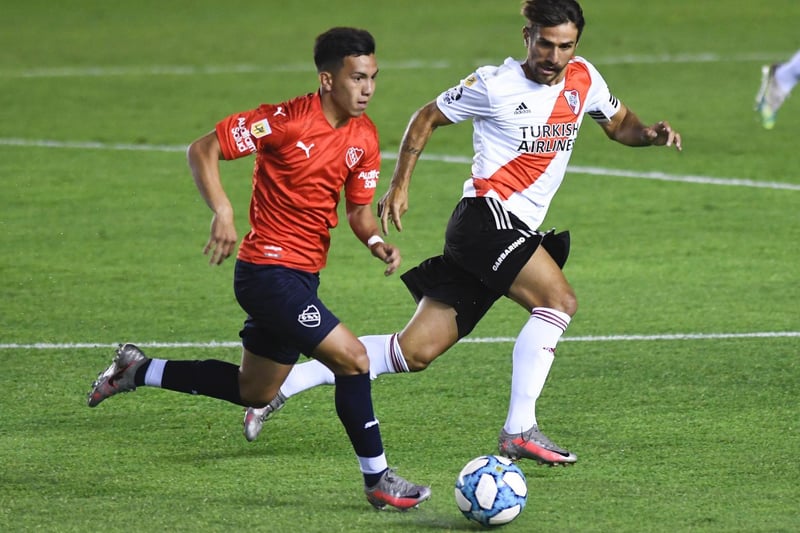 Brighton are preparing a new bid for Argentine winger Alan Velasco after Independiente rejected a £6m offer for the 18-year-old, who has also attracted interest from Newcastle United. [Football Insider]
