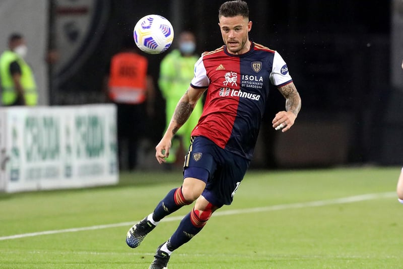 Leeds will face competition from Serie A champions Inter Milan if they look to sign Cagliari Calcio's 25-year-old Uruguay international midfielder Nahitan Nandez who has been linked with the Whites. (Calciomercato.it).