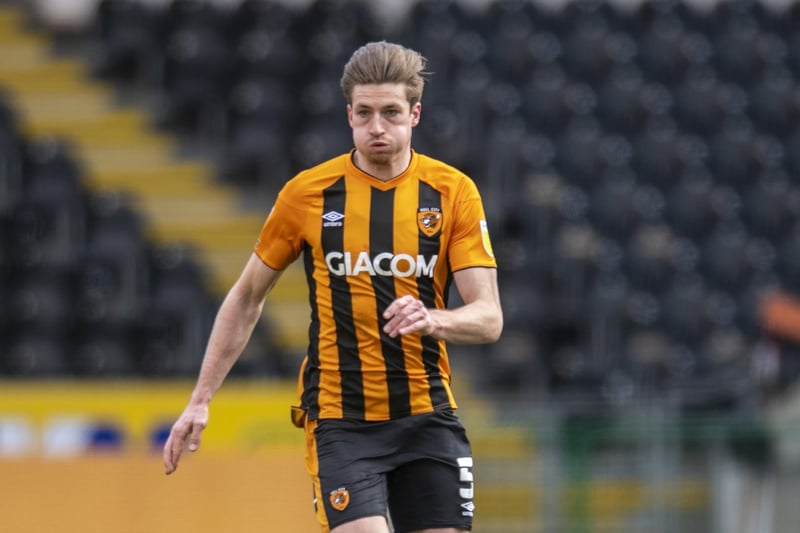 Luton Town have signed defender Reece Burke after his contract came to an end at Hull City. (Various)