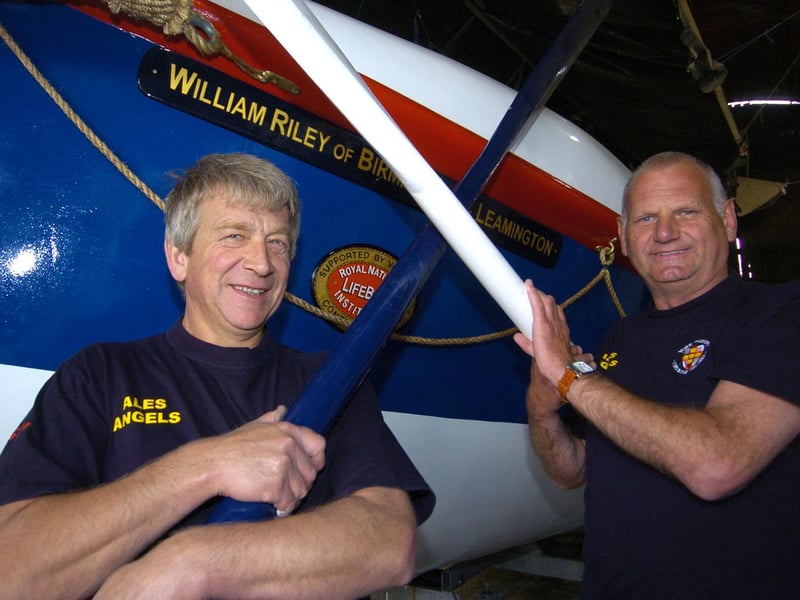 Steve Cook, left, and Graham Haddock are to do a charity row.