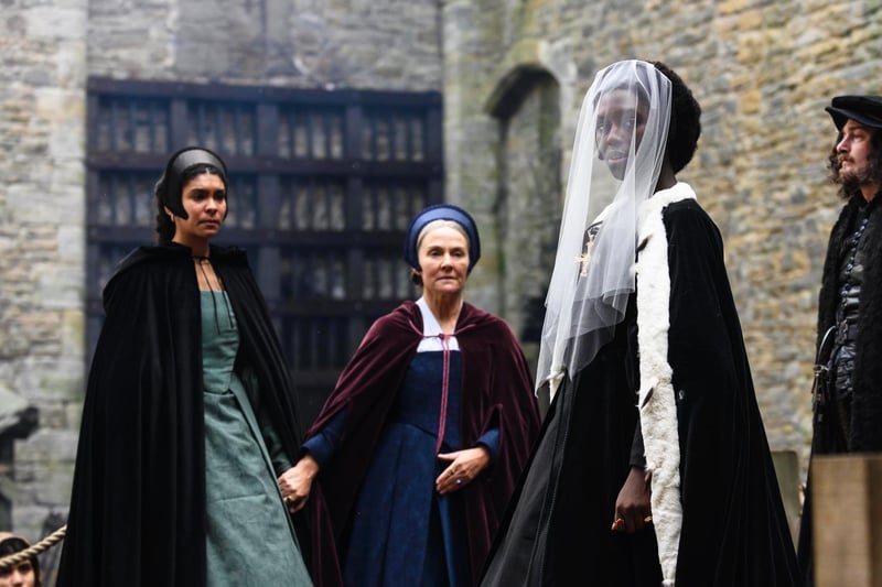 Anne Boleyn at Bolton Castle, here as the Tower of London for her execution. Also shows Madge Shelton (Thalissa Teixira), Lady Anne Shelton (Amanda Burton) and William Kingston (James Harkness).
