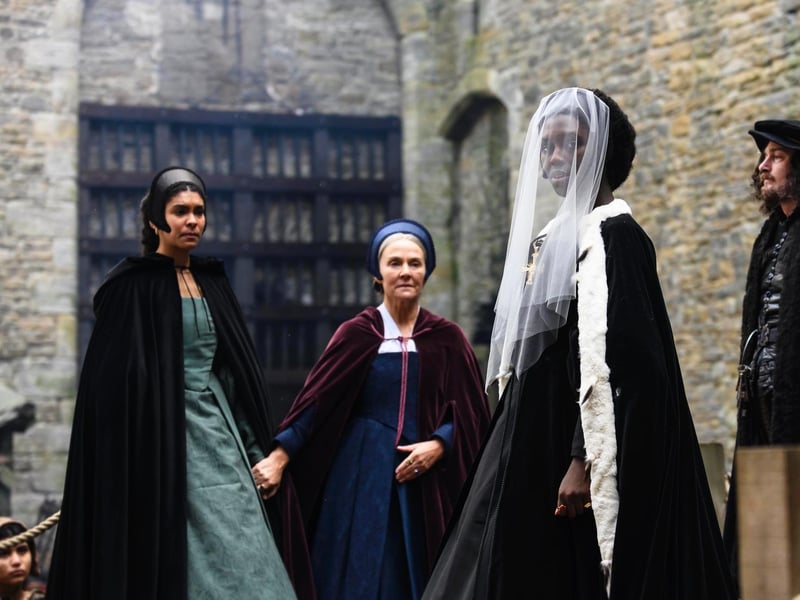 Anne Boleyn at Bolton Castle, here as the Tower of London for her execution. Also shows Madge Shelton (Thalissa Teixira), Lady Anne Shelton (Amanda Burton) and William Kingston (James Harkness).