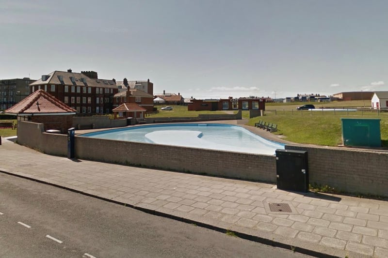 Another good option for families and groups with smaller children, this free paddling pool has lovely views out to see and plenty of space outside for sitting. There’s also a mini golf course close by to make a full afternoon of it.