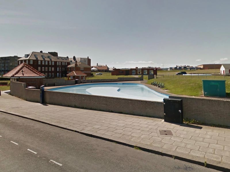 Another good option for families and groups with smaller children, this free paddling pool has lovely views out to see and plenty of space outside for sitting. There’s also a mini golf course close by to make a full afternoon of it.