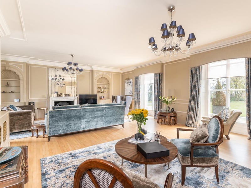 The stunning drawing room is one of the first general reception rooms in the main house. The luxuriously decorated room has large ornate windows overlooking the gardens, allowing lots of light into the room. It also benefits from a snug bar area, making it a great place to entertain.