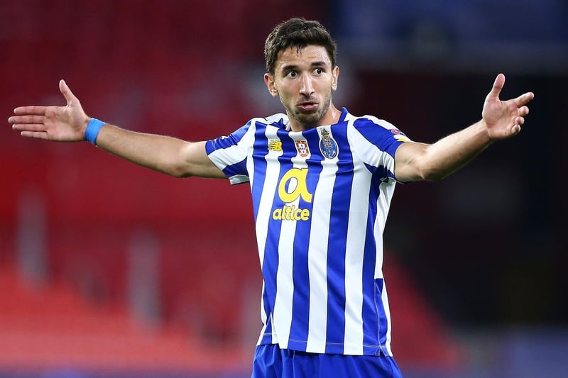 Liverpool are looking to finally part ways with Serbian international midfielder Marko Grujic who spent last season on loan at Porto. Hertha Berlin and Porto are reportedly interested in a player who will cost around £12m. (Berliner Kurier).