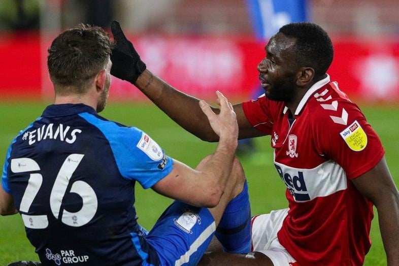 Middlesbrough will consider bringing Yannick Bolasie back to Teesside. The winger was on loan from Everton and has been released by the Toffees. (The Athletic)

Photo: Camerasport