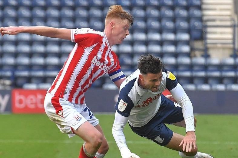 Stoke midfielder Sam Clucas has been linked with a move to Sheffield United. He has a year left on his Potters contract. (Sheffield Star)
Photo: Camerasport