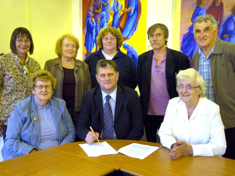 The signing of the charter at Sneaton Castle.
