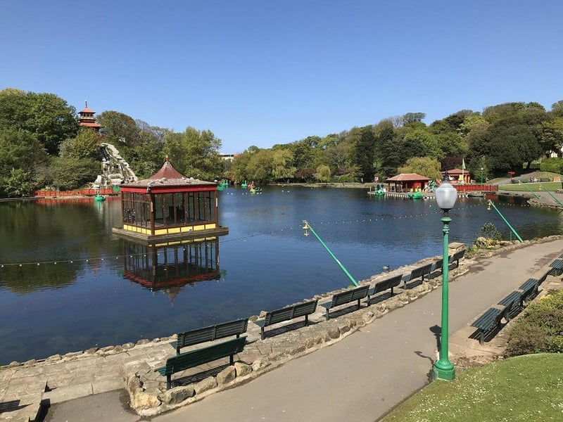 A Scarborough favourite overlooking the boating lake.