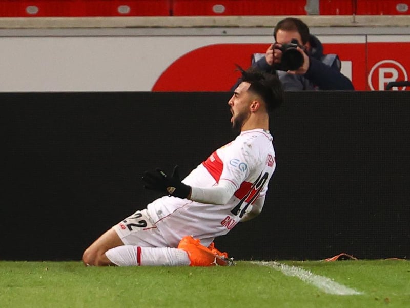 Tottenham are locked in competition with Fiorentina to sign VfB Stuttgart's 23-year-old Argentina international striker Nicolas Gonzalez. Fiorentina have already made a bid of around £21.5m. (Sky Italia).